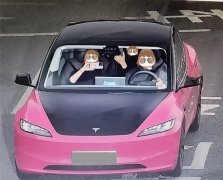 震惊！莆田首批尝鲜特斯拉 FSD 的车主，直