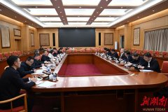 沈晓明现身省委办公厅秘书一处党支部组织生活会