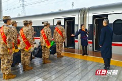 株洲新兵奔赴国防建设一线